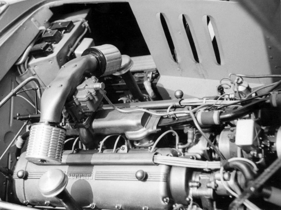  Ferrari 212 Export Spyder 1951 года  (фото 5 из 9)